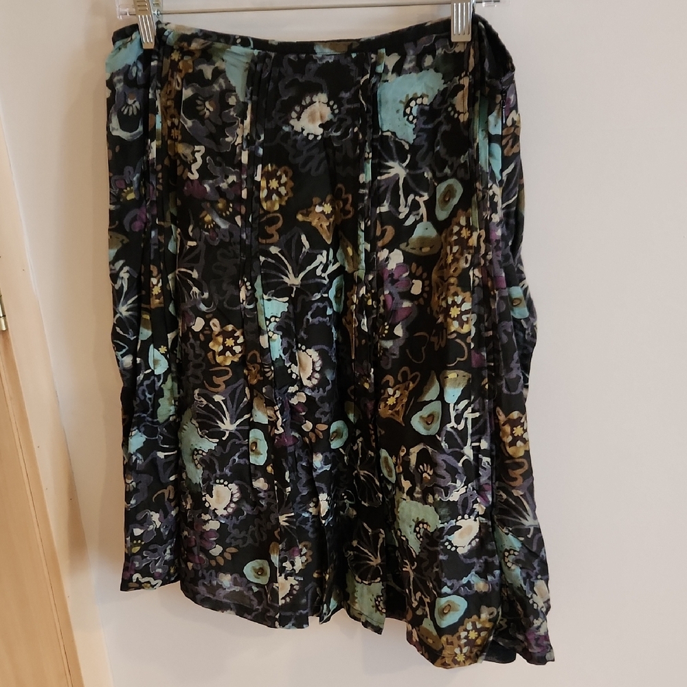 J. Jill Black and Green Floral A-Line Skirt